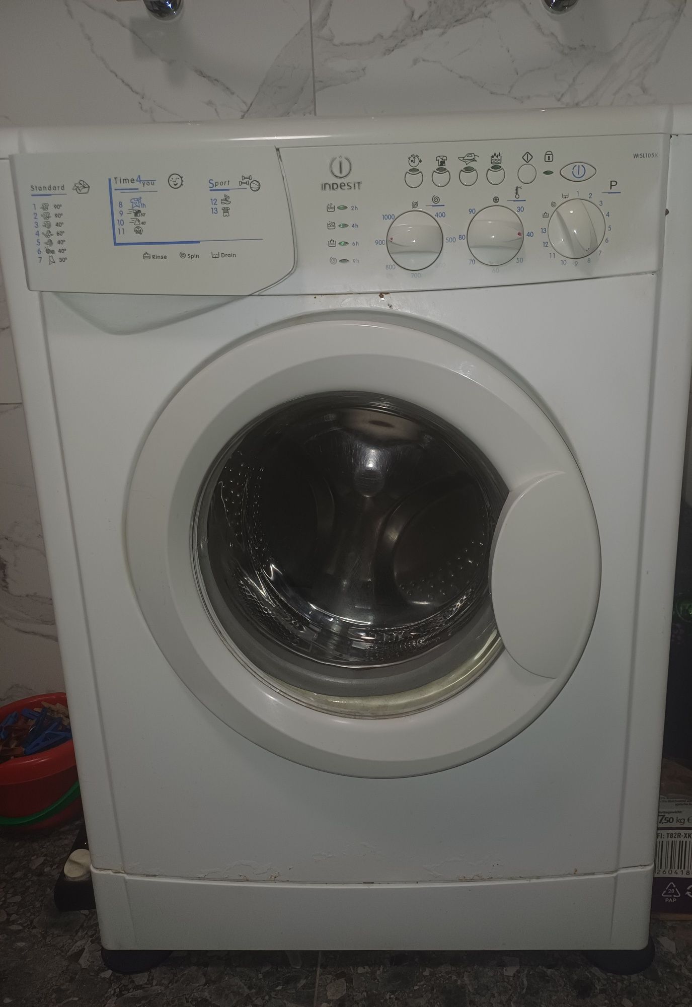 Пральна машина Indezit wisl 105x