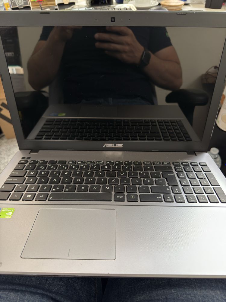 Portátil Asus K550CC