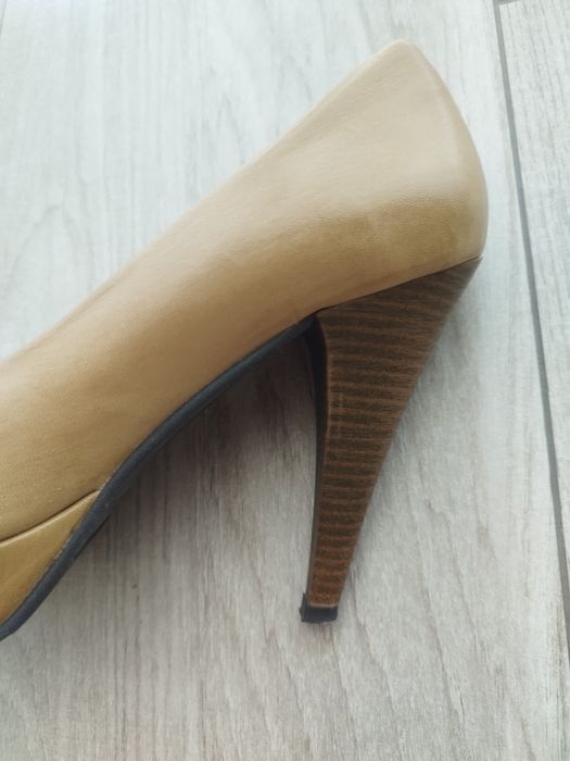 Sapatos em pele, tamanho 37