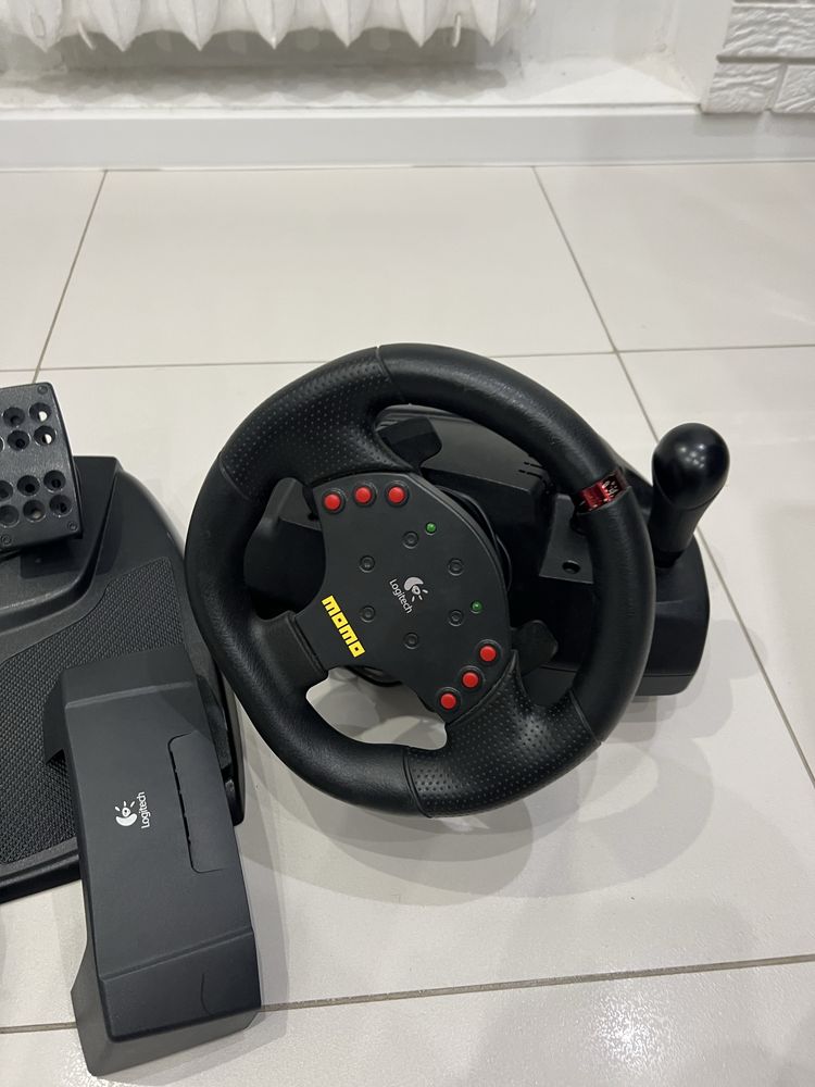 Ігровий Руль / Ігрове Кермо Logitech MOMO Racing Force