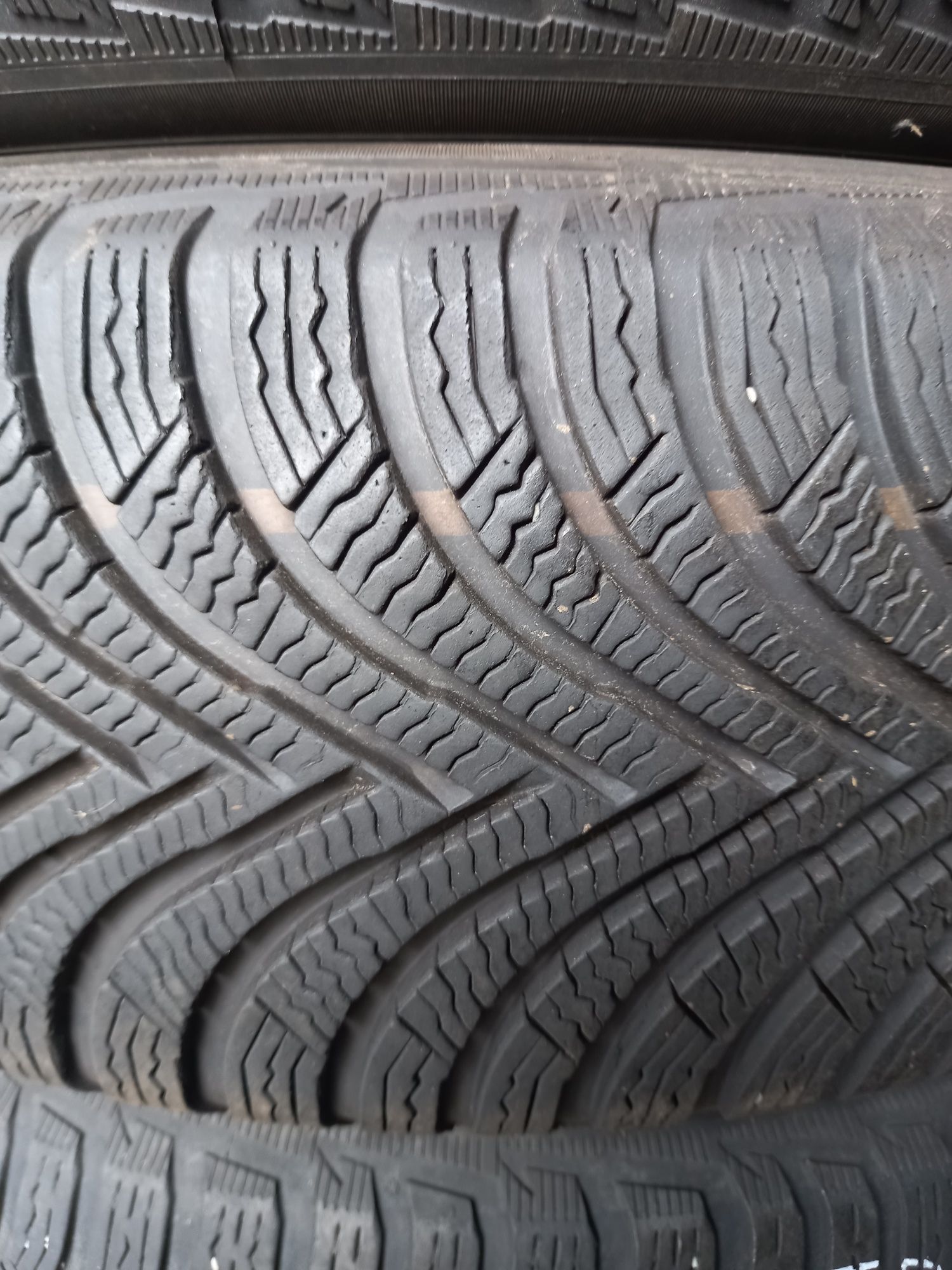 Opony używane 215/65/17 michelin 4x7 mm