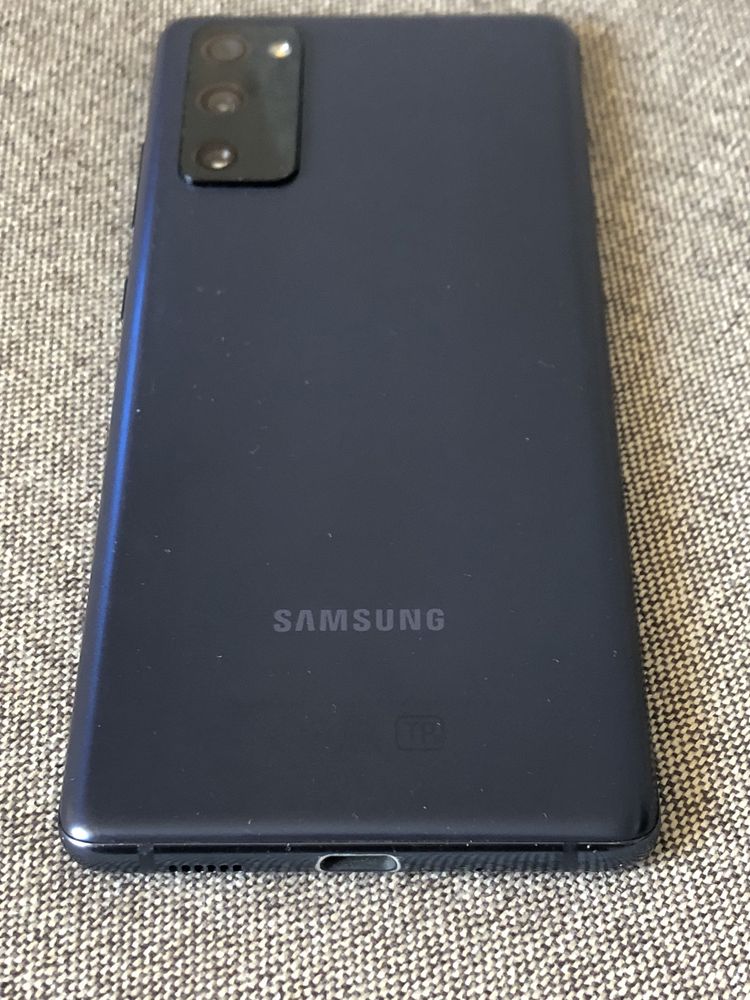 Samsung s20fe,6/128 полностью рабочий