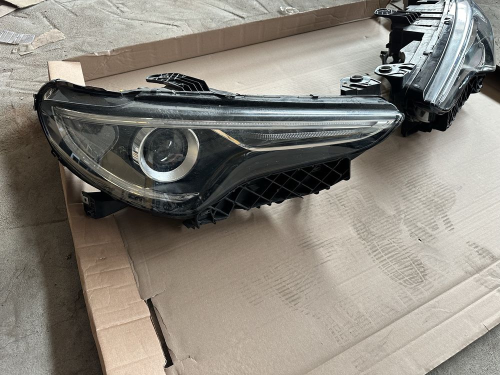 Alfa romeo Stelvio lampa bi xenon Led kompletna Komplet