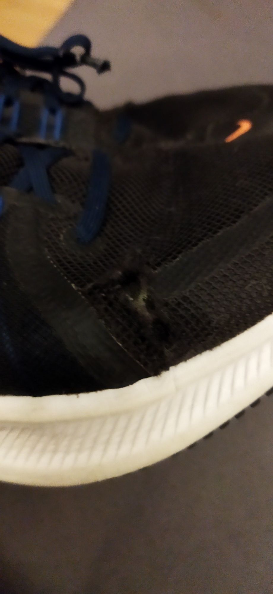 Buty Nike r.41 lekko uszkodzone