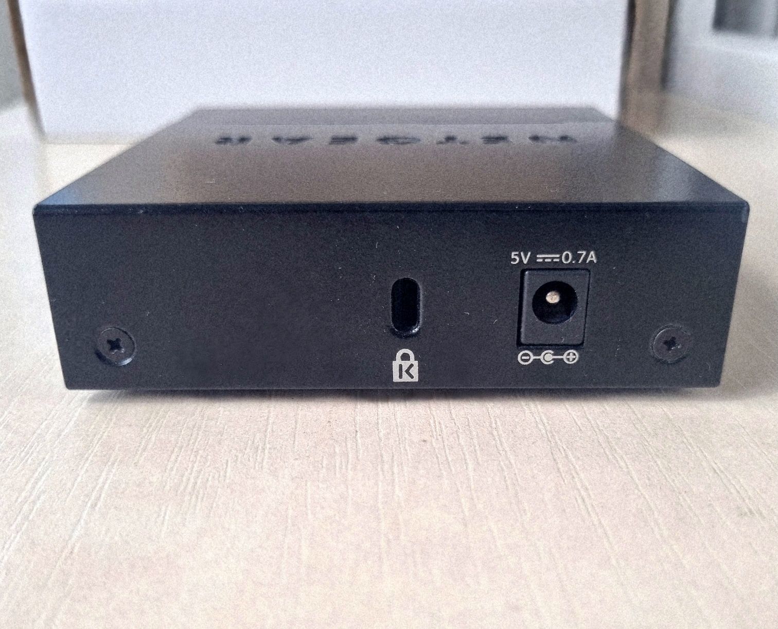Комутатор Netgear GS305
