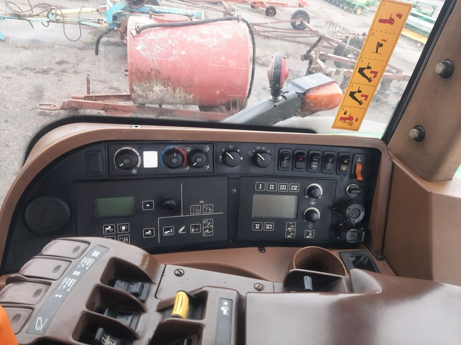 Трактор ,JOHN DEER 8530