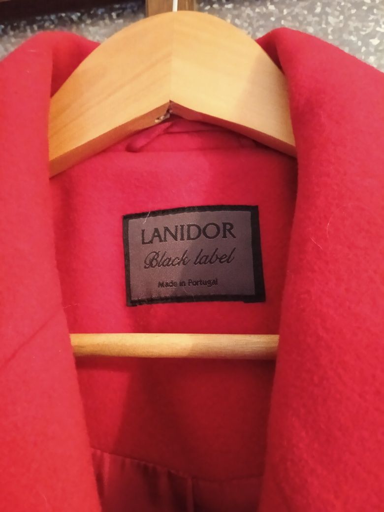 Casaco vermelho da lanidor