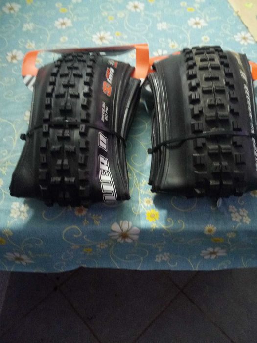 Vendo pneus de bicicleta completa mente novos