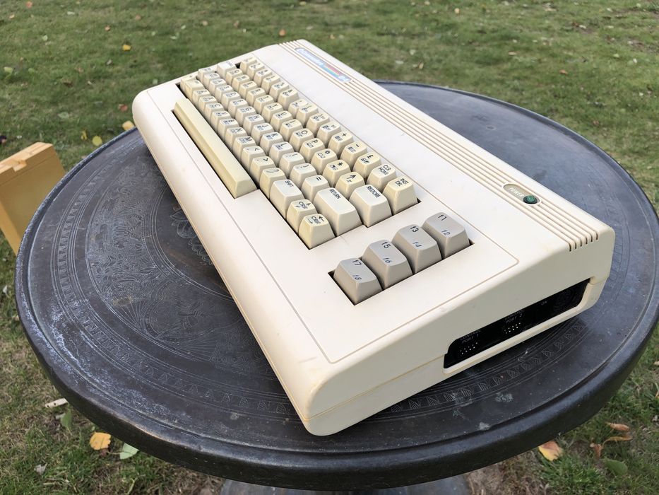 Klawiatura COMMODORE 64.
