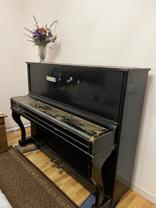 Фортепіано . Віддам безкоштовно  .