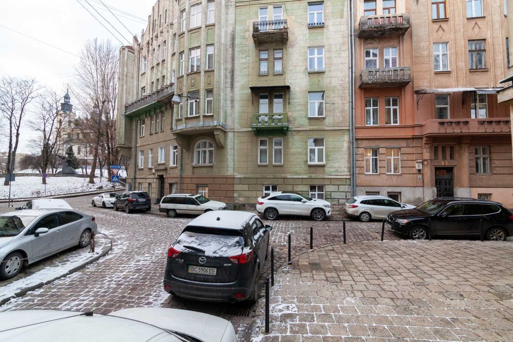 Площа Шашкевича 3/Оренда житла подобово однокімнатна/для 4 гостей