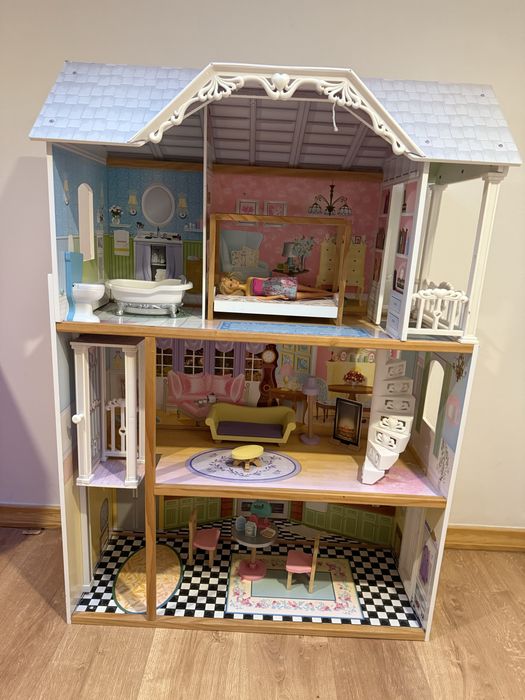 Drewniany domek dla lalek z windą  duży + akcesoria