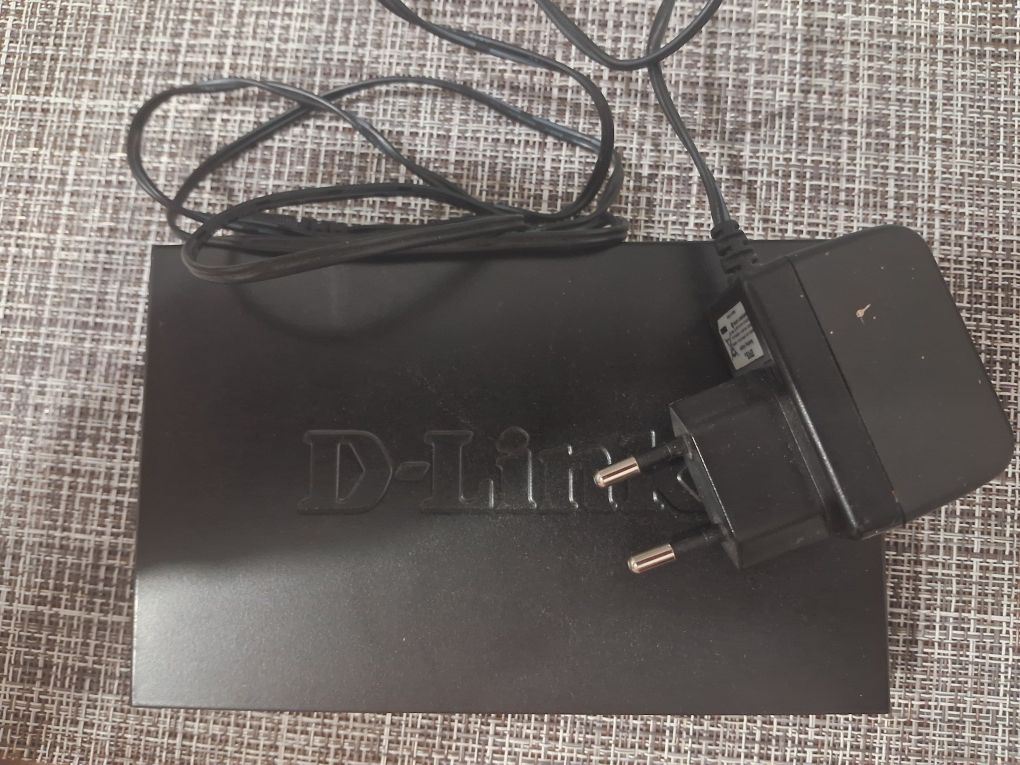 Комутатор D-Link DES-1008D