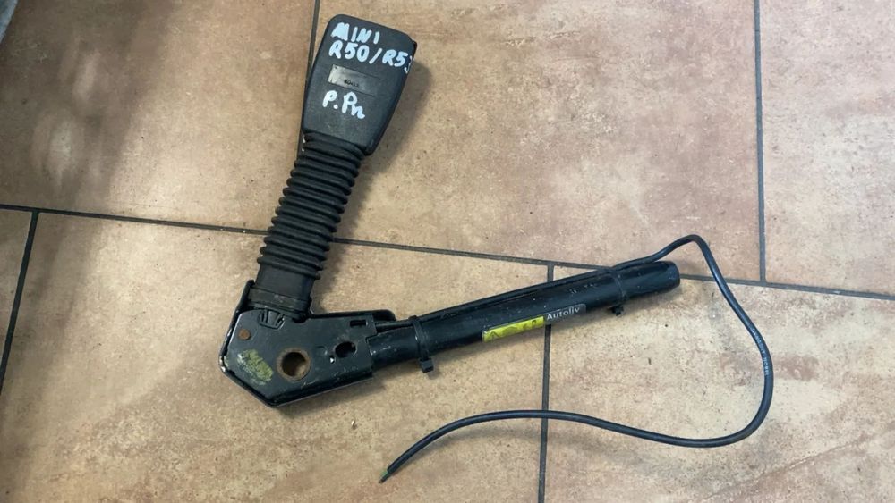 MINI R50 R53 NAPINACZ PASA BEZPIECZEŃSTWA PRAWY PRZÓD 531084200D