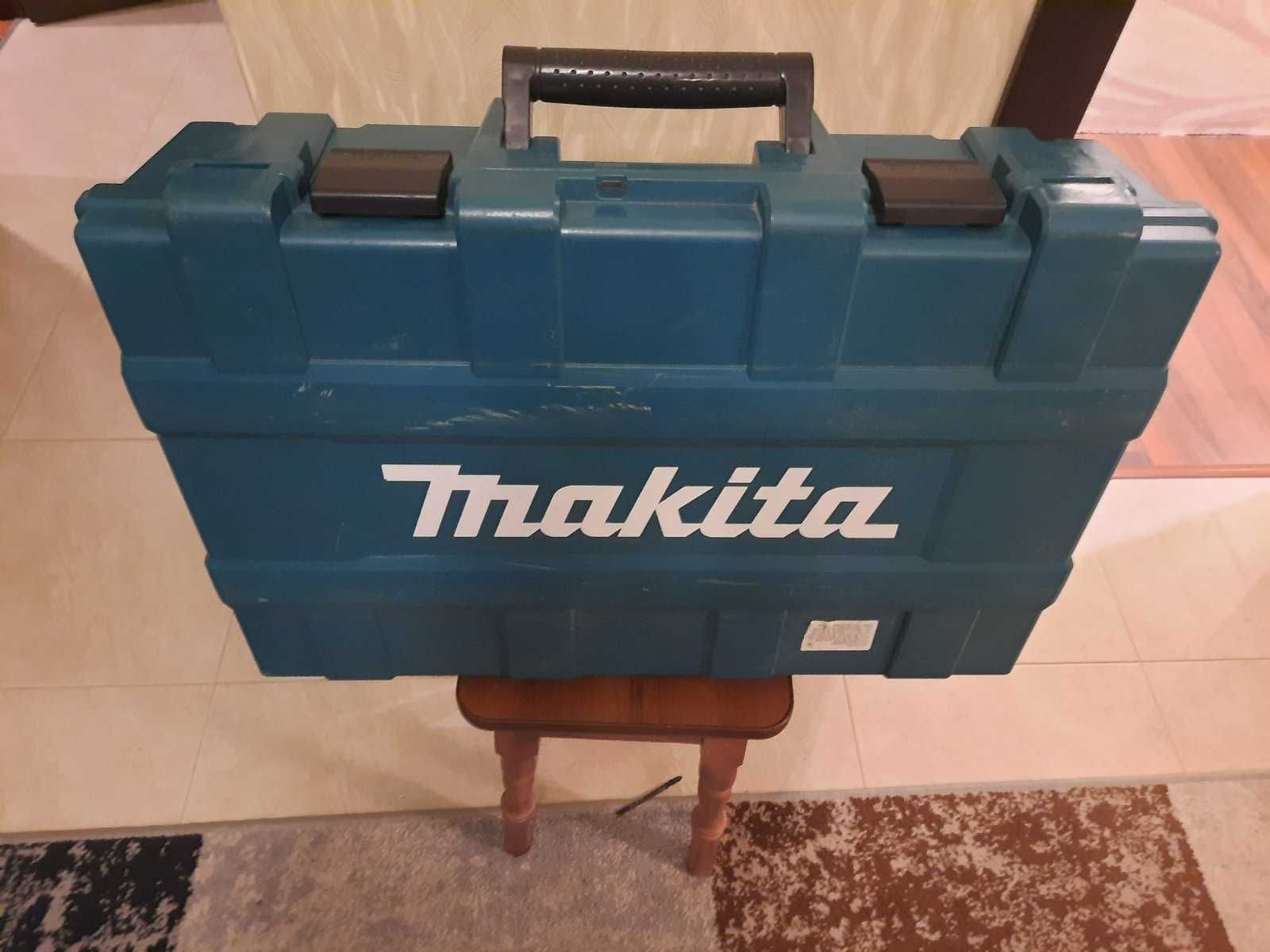 Молоток отбойный Makita HM 1203 C (оригинал)