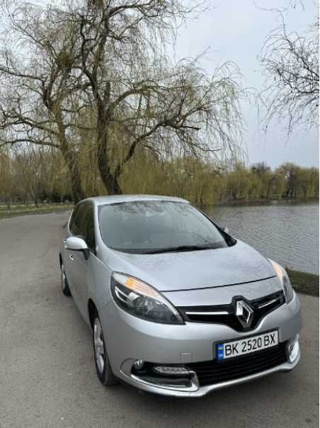 Renault Grand Scenic 2015