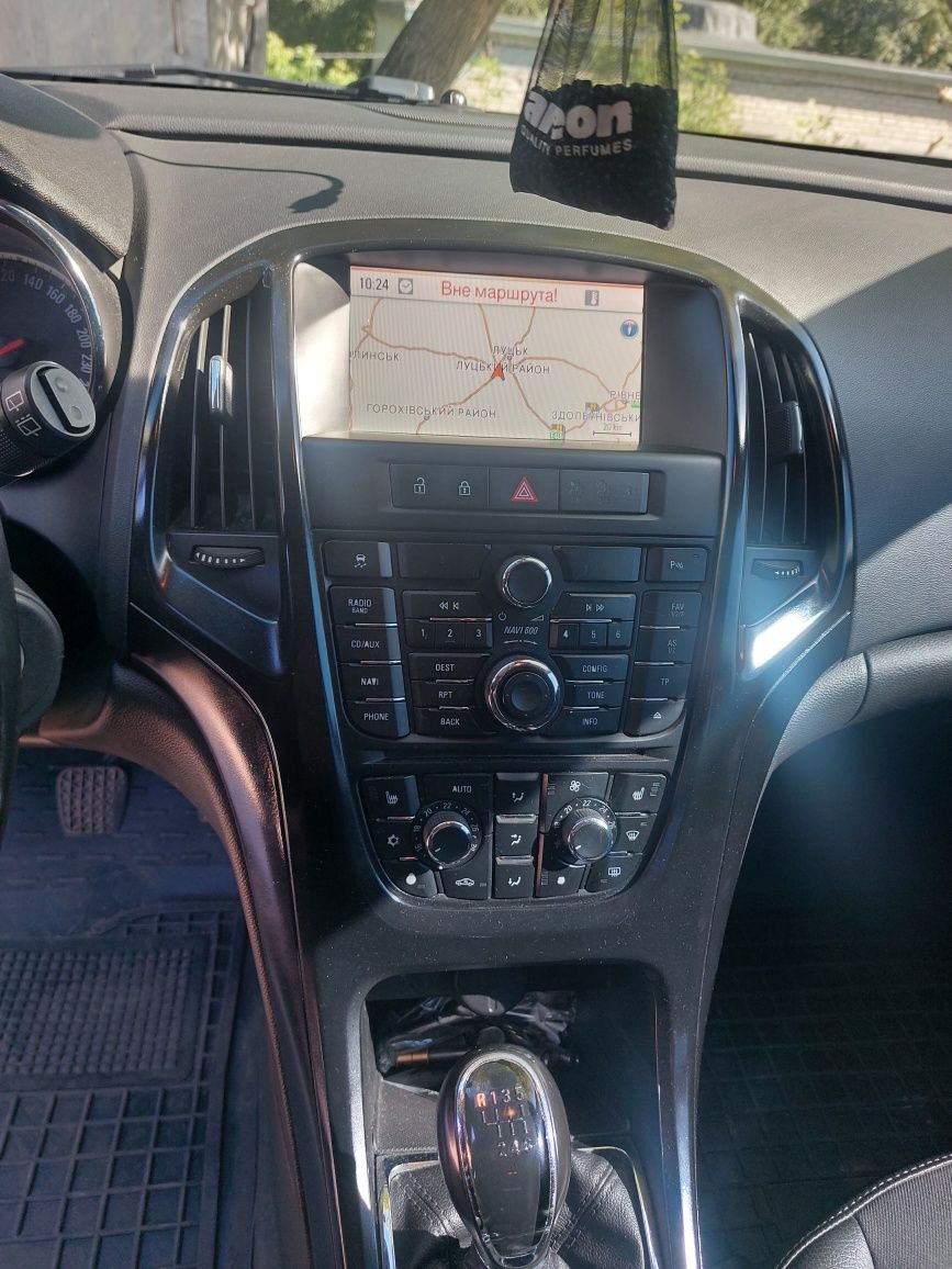 Opel astra j 2012р 1.7 дизель