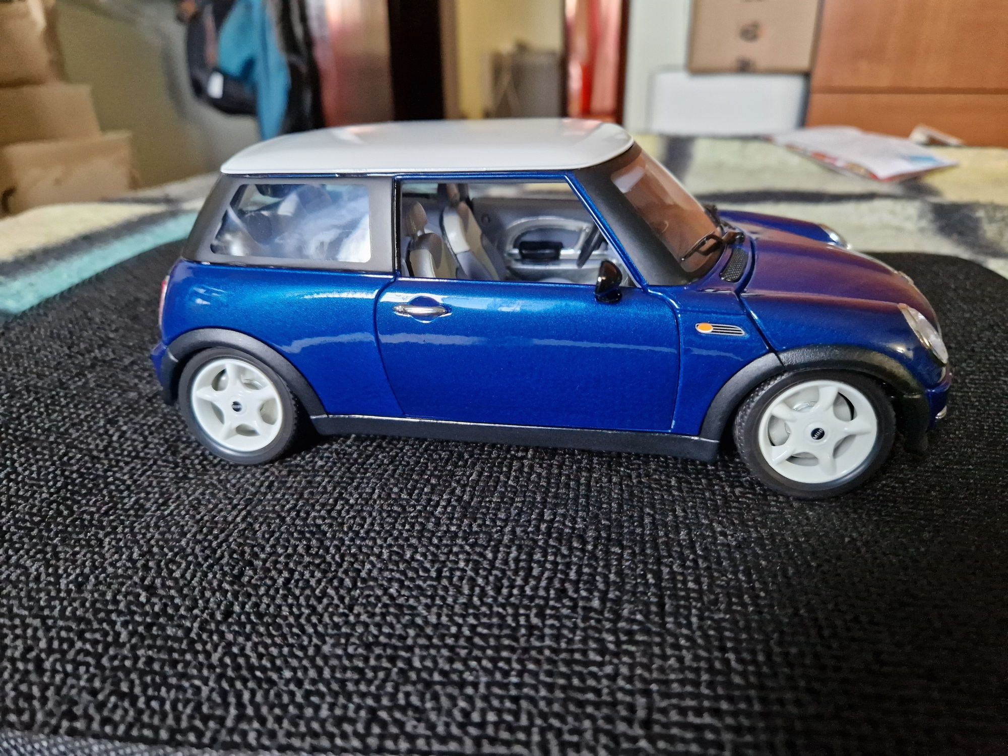 Mini cooper s bburago 1/18