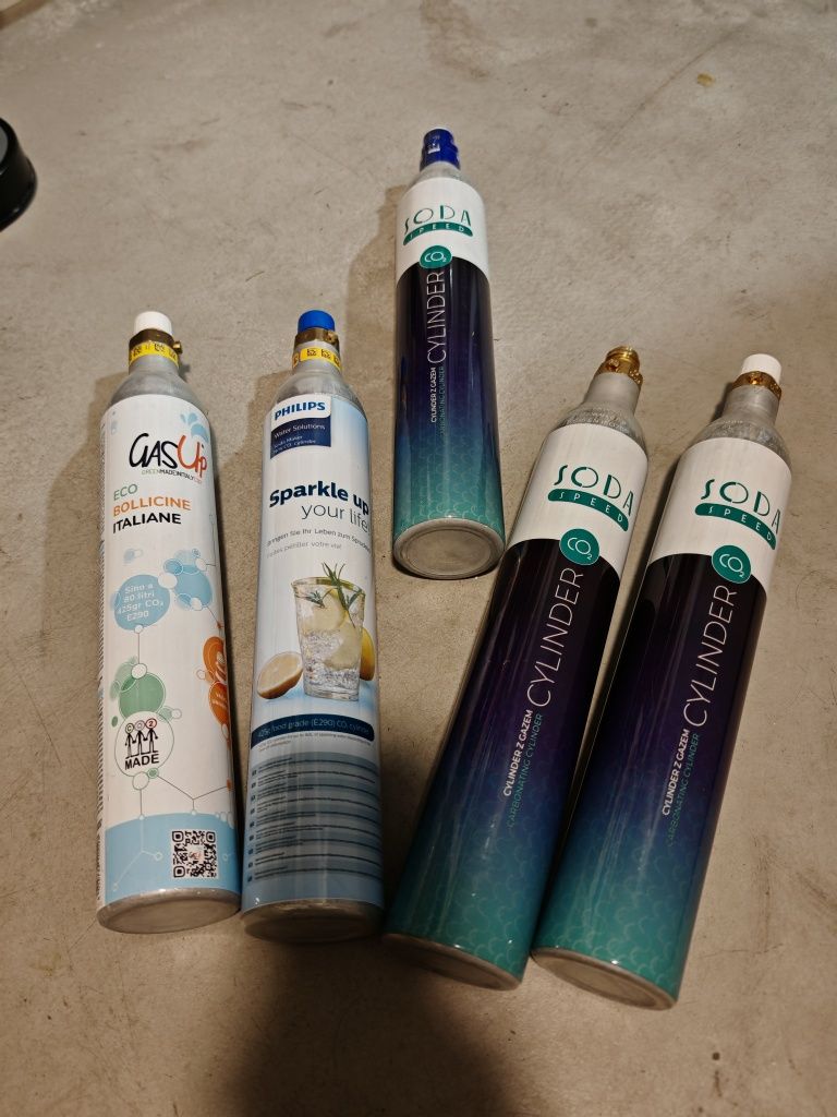 Saturator Philips + 2 butelki + 5 naboi