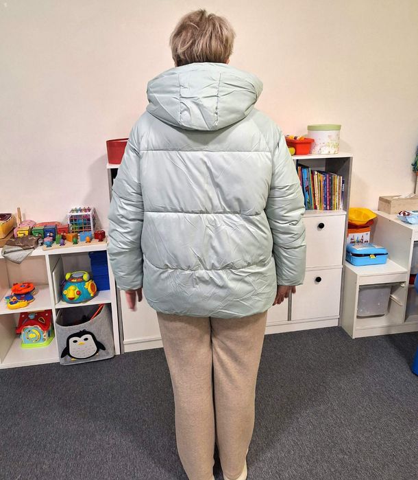 Продаю зимові речі у ідеальному стані.