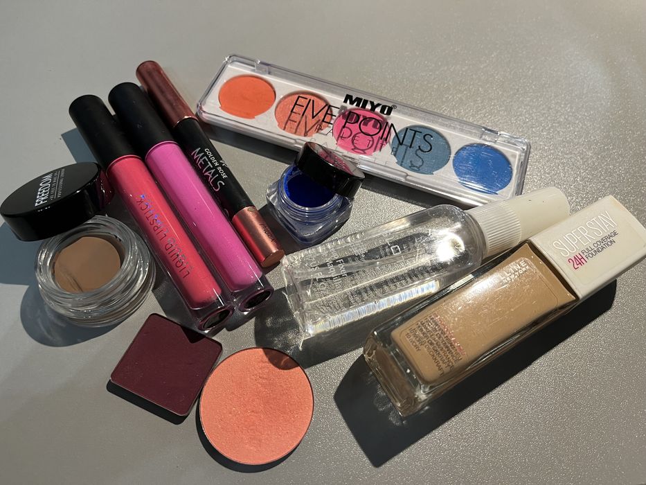 Zestaw kosmetyków do makijażu maybelline inglot sigma