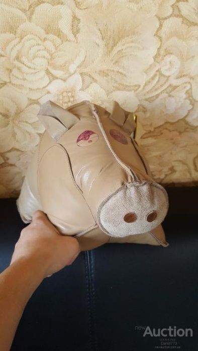 Эксклюзивная кожаная игрушка свинья)