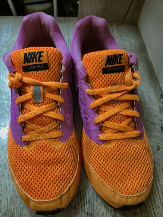 Бігові кросівки NIKE ZOOM FLY
