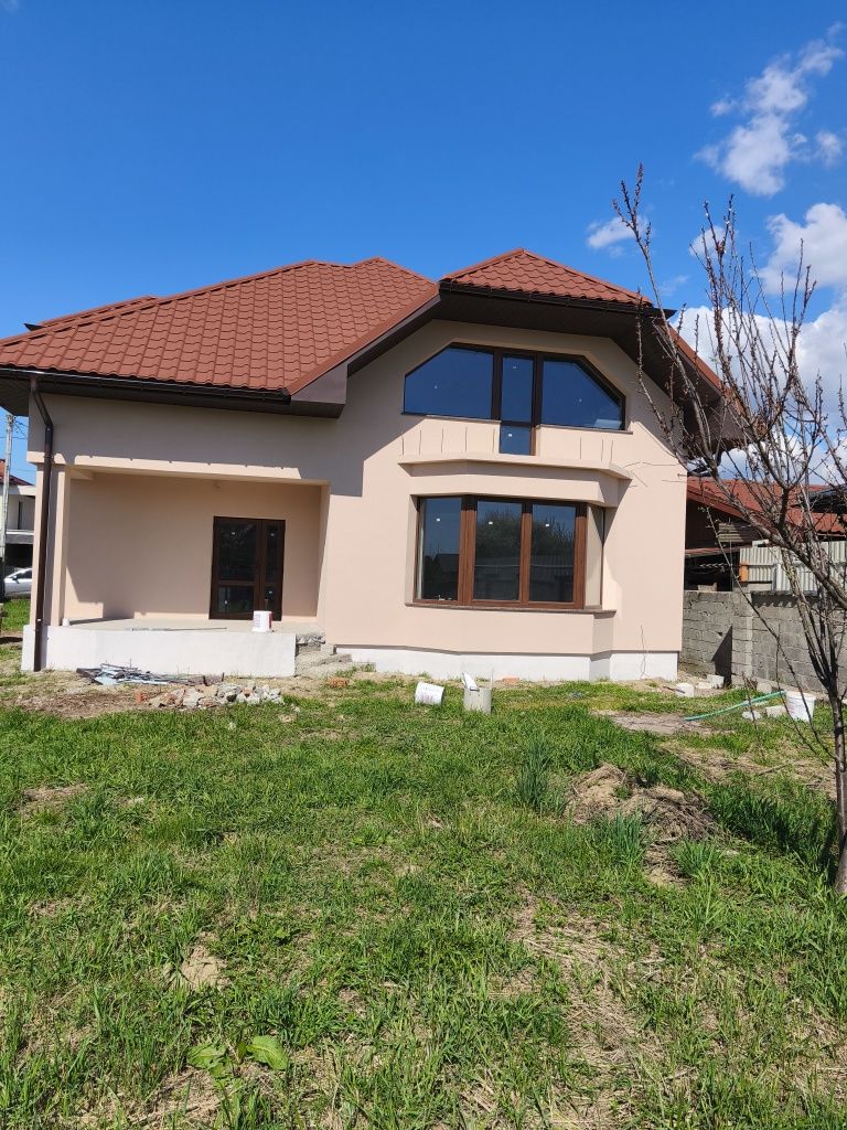 Продається 2-поверховий будинок новобудова, мкр-н. Минай
Код: 26281