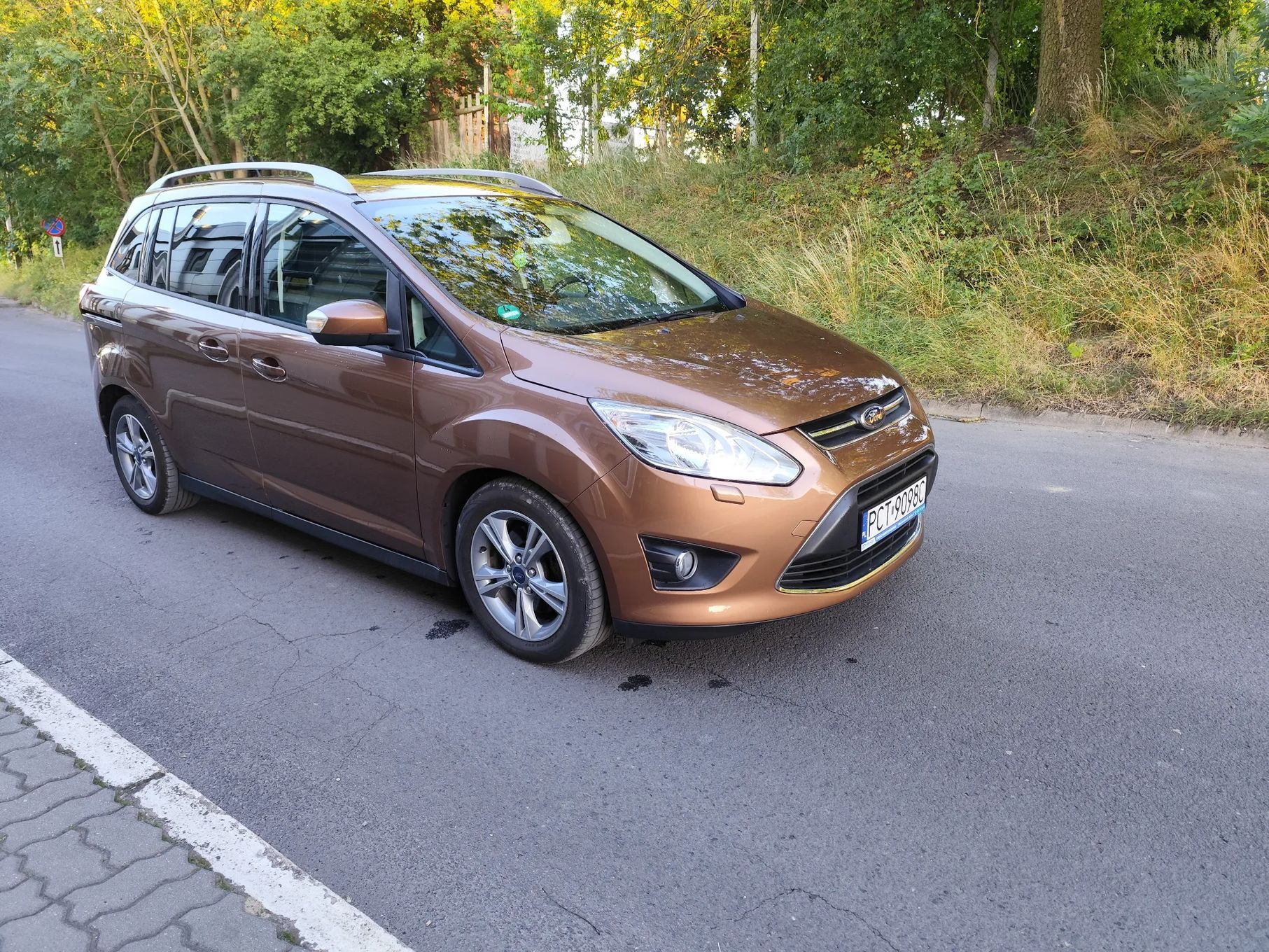 Ford Grand C-MAX Ford Grand C-MAX 1.0 EcoBoost 125 KM, Champions Edition Bezwypadkowy