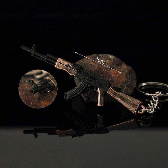 Деталізовані металеві брелки