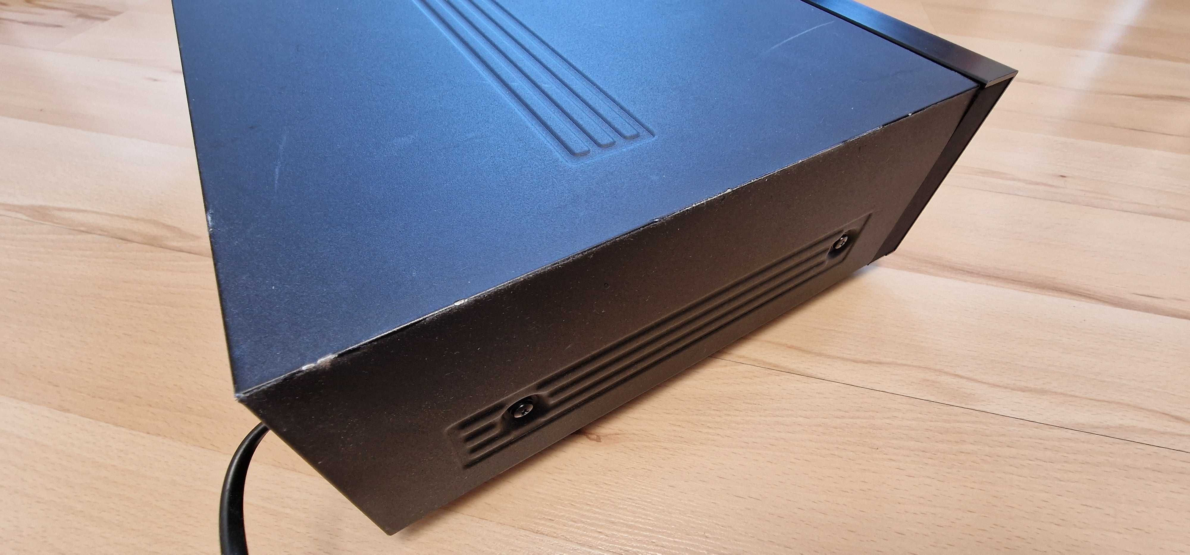 Pioneer CT-676 magnetofon