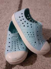 Buty typu crocs r. 22 (wkladka: 13 cm)