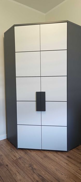 Sprzedam szafę narożną