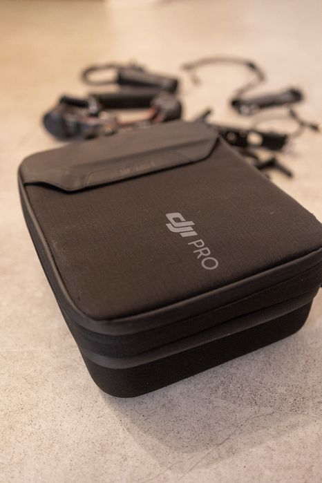 DJI RS 2 Pro – zestaw z pokrowcem + uchwyt do nagrywania wertykalnie