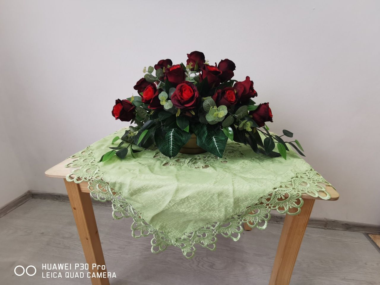 Kompozycje na grób wiązanka na cmentarz Kwiaty na Nagrobek Róże jak ży