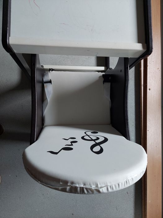 Stolik z krzesełkiem dla dziecka