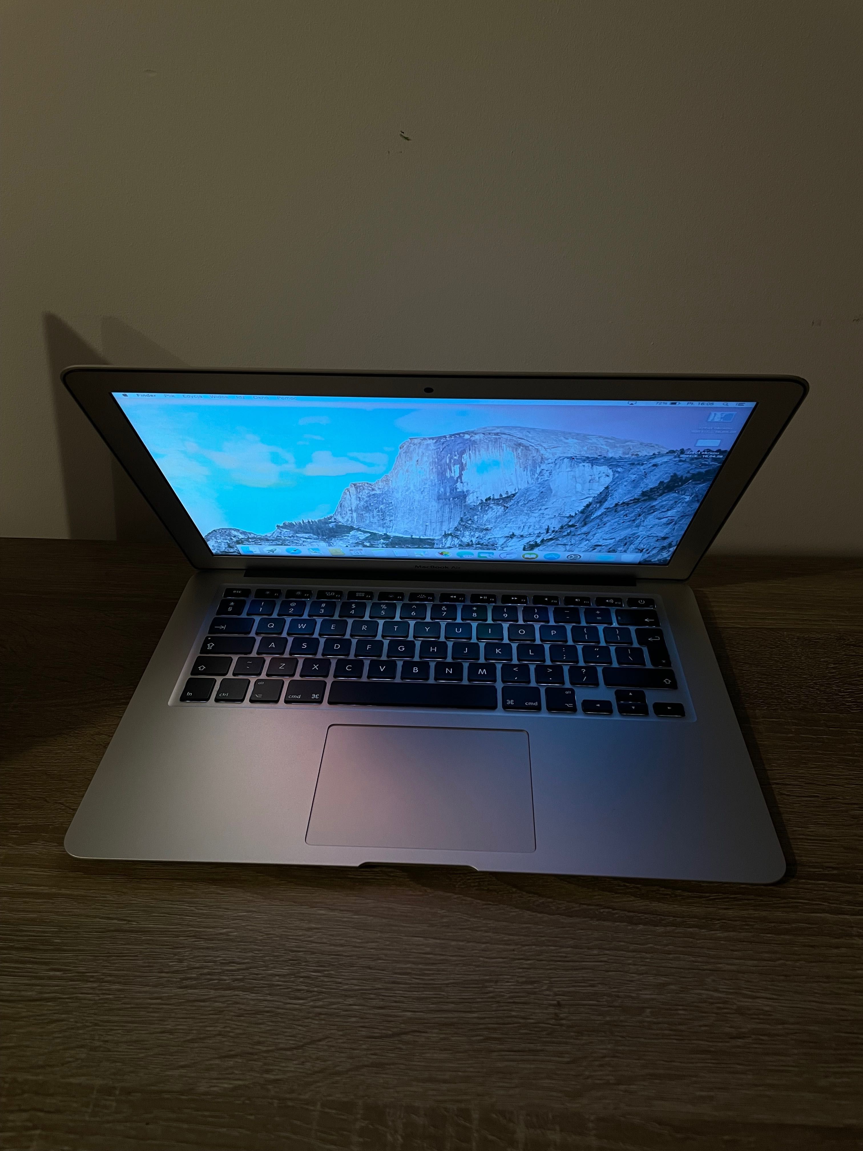 Apple MacBook Air 13" A1466