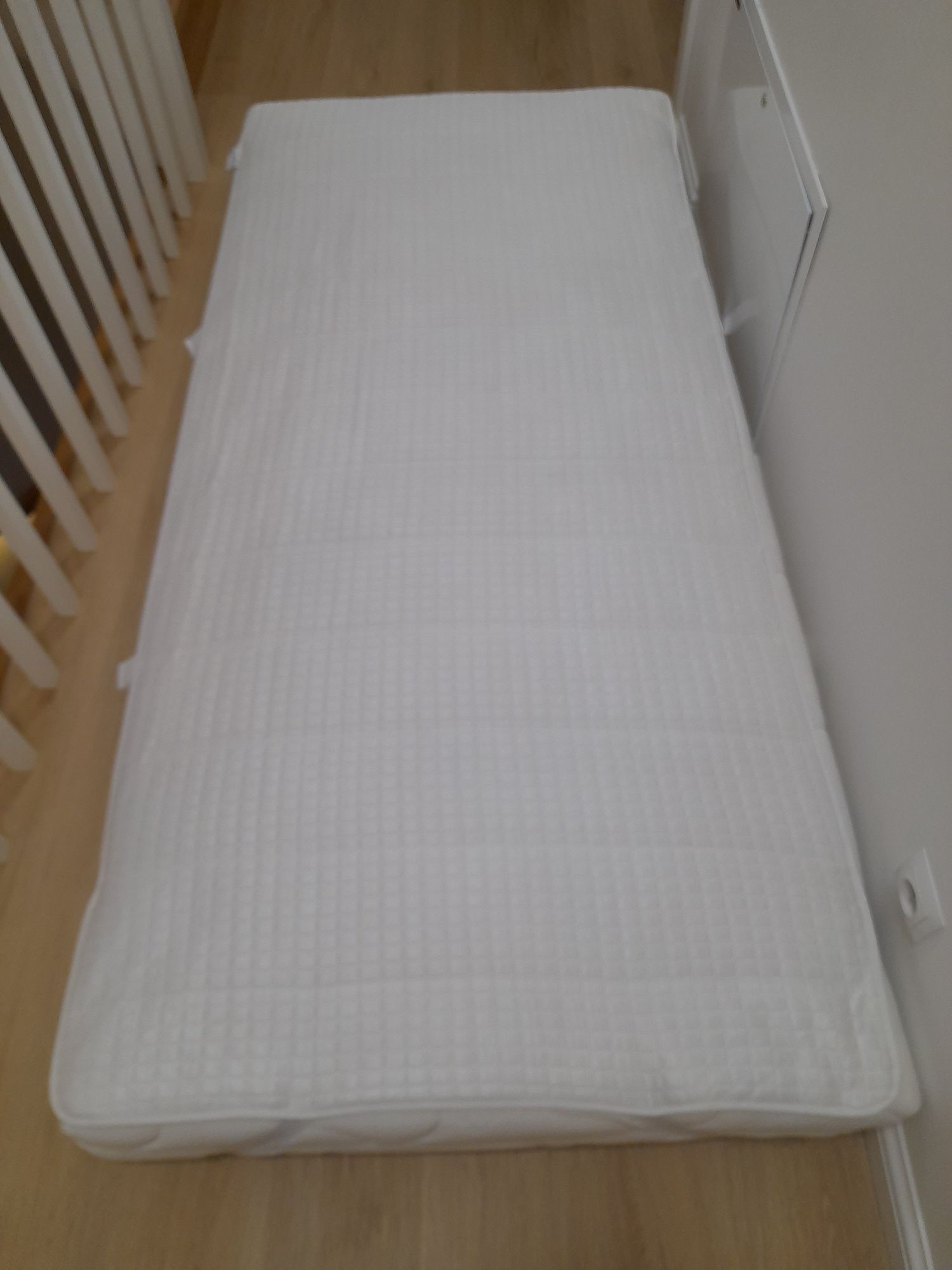Materac HILDING TENCEL Jesion 90x20
