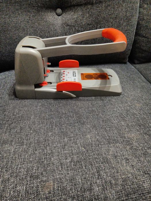 Dziurkacz do papieru Rapid Supreme HDC150/2