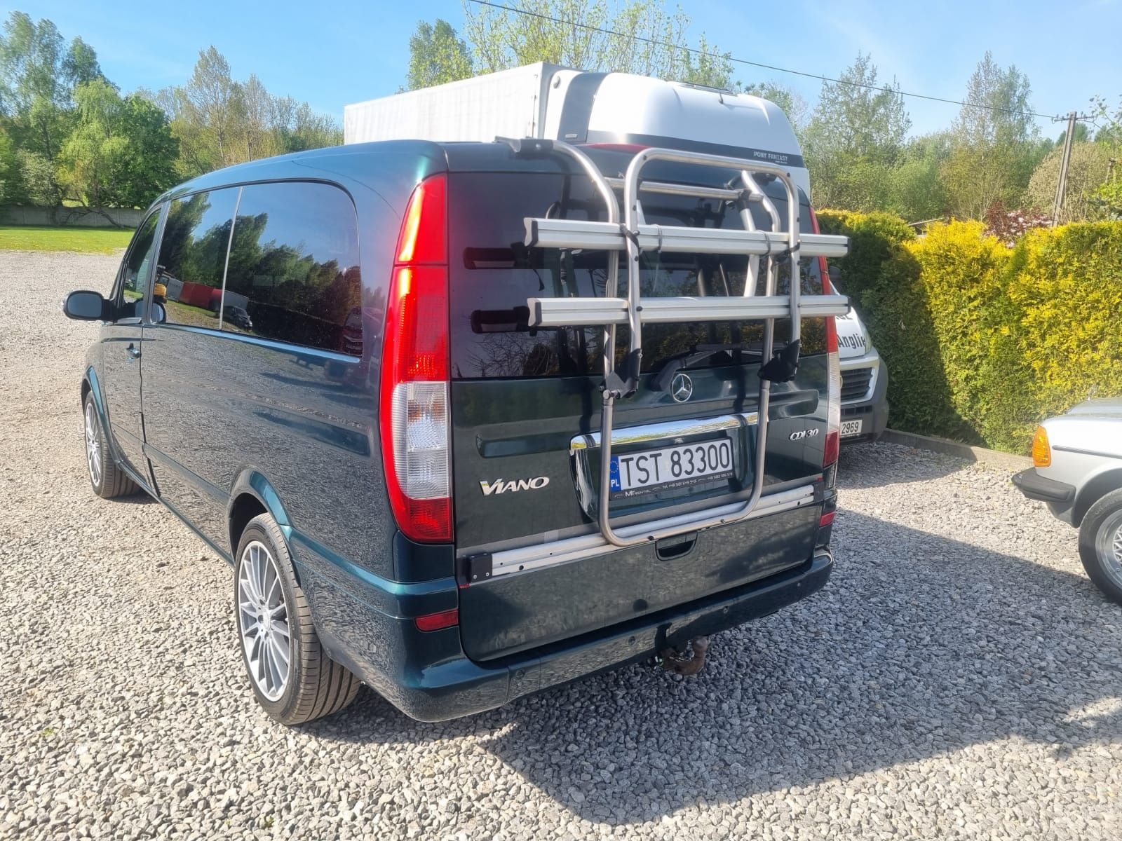 Wynajem busa Mercedes Viano 6 osob