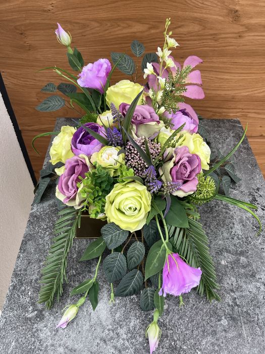 Wiązanka Róże Eustoma Premium
