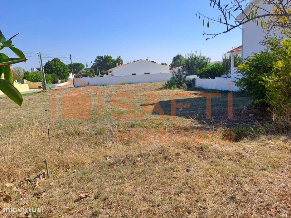 Terreno plano para construção