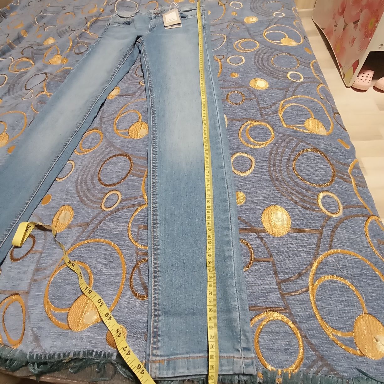 Продам джинсы ZARA 34