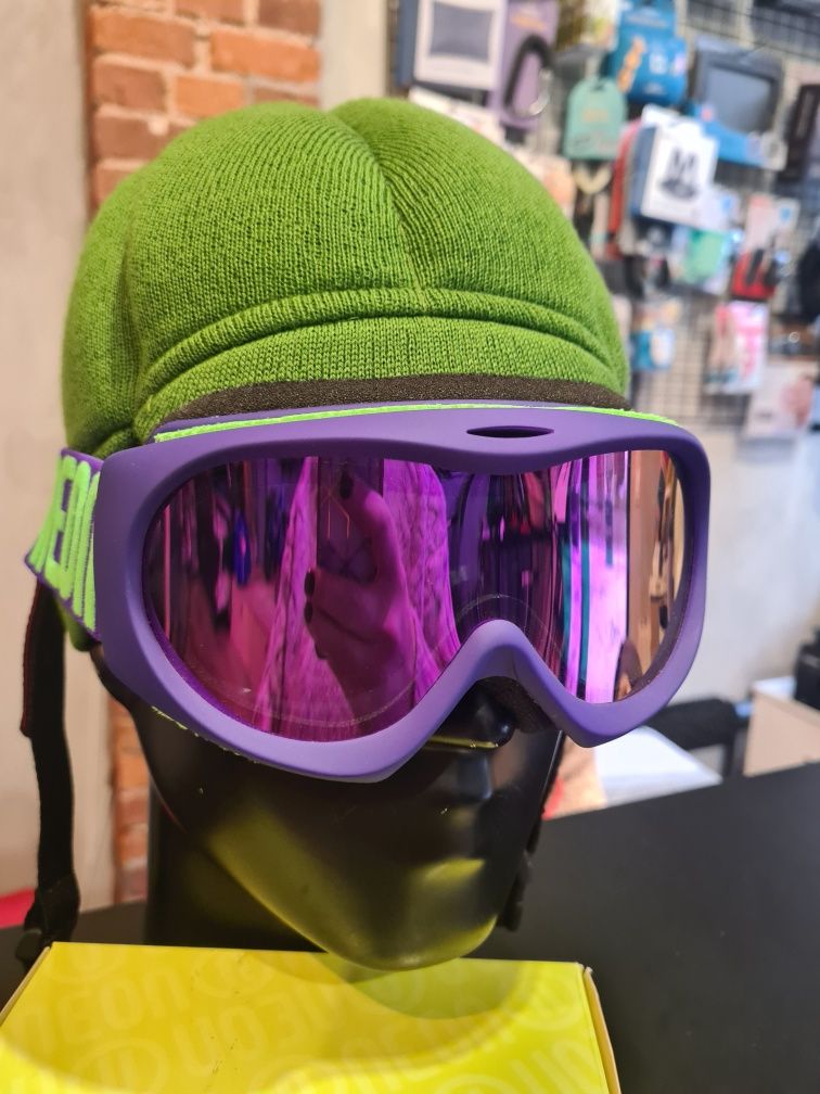 Nowe gogle narciarskie młodzieżowe NEON Optics Fast Purple Fluo