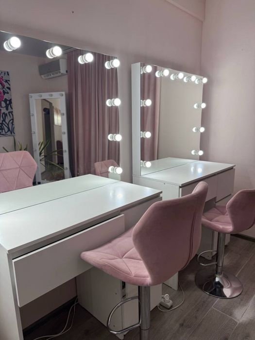 Продам визажный стол