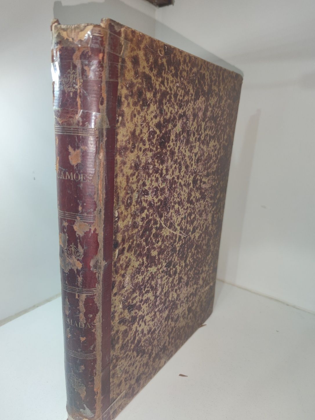 Livro - Luis de Camões - Os Lusiadas data 1878 RARO