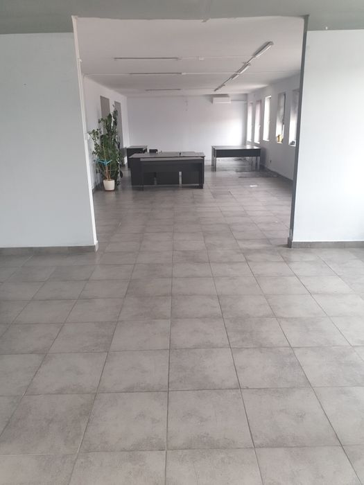Wynajmę lokal na piętrze z wejściem od zewnątrz