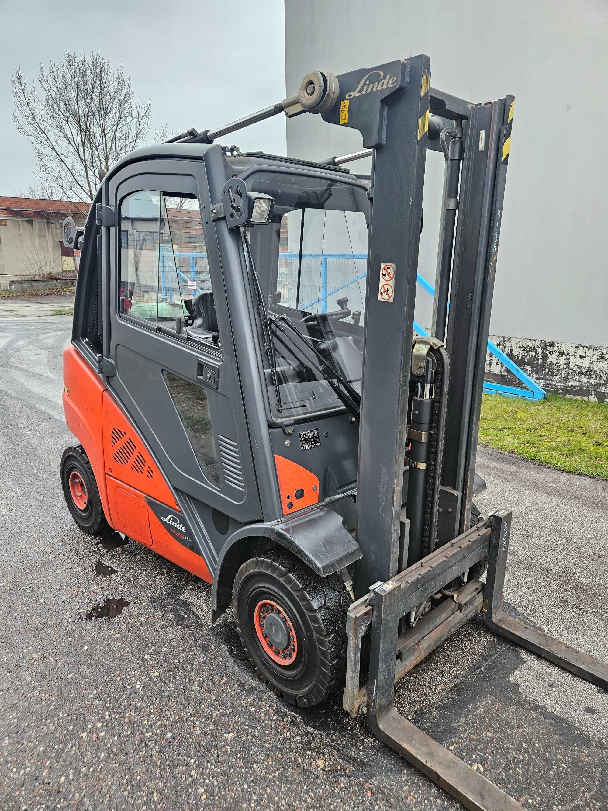 Linde H25T-02 2016r Kabina Stan Perfekcyjny