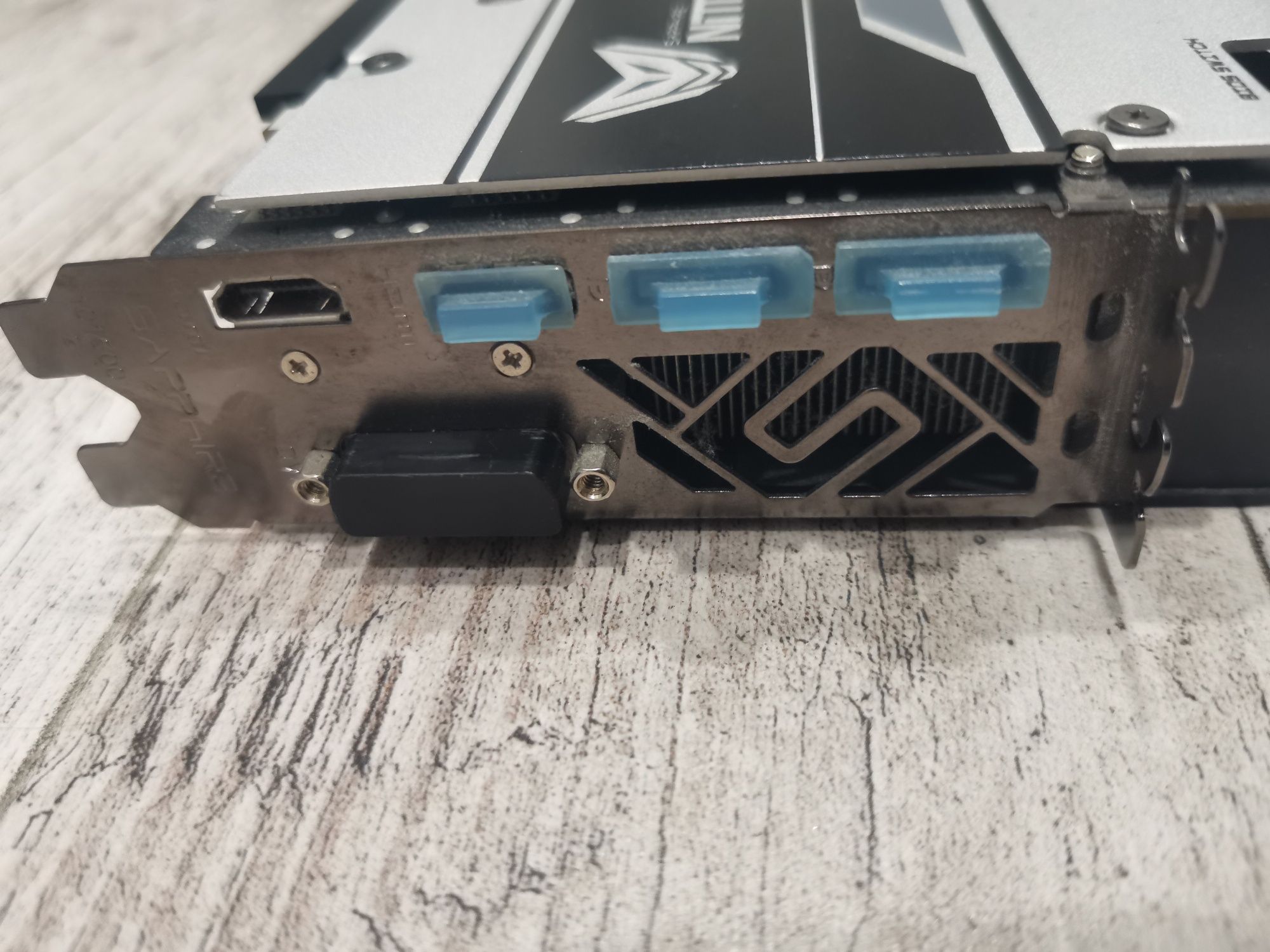 Продам полностью рабочую видеокарту  RX 580 на 4 G