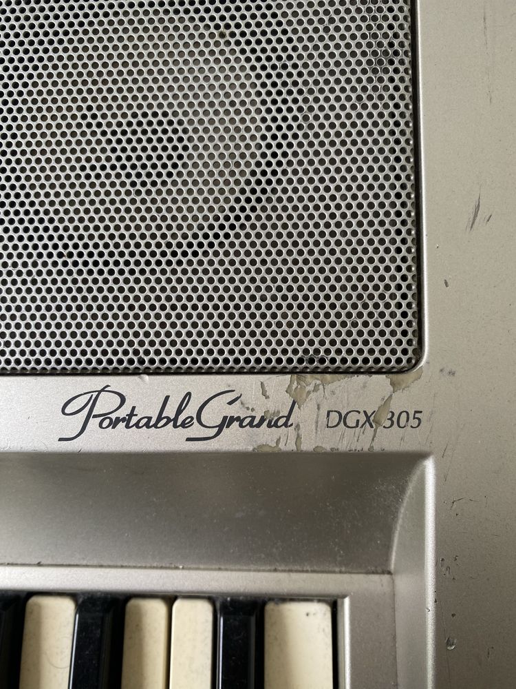 YAMAHA Keyboard Portable Grand DGX-305
